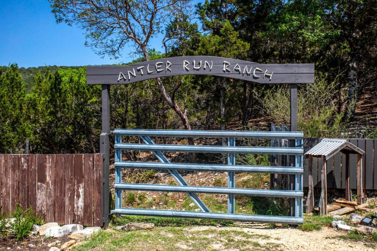 Antler Run Ranch Cabin Pipe Creek Bagian luar foto